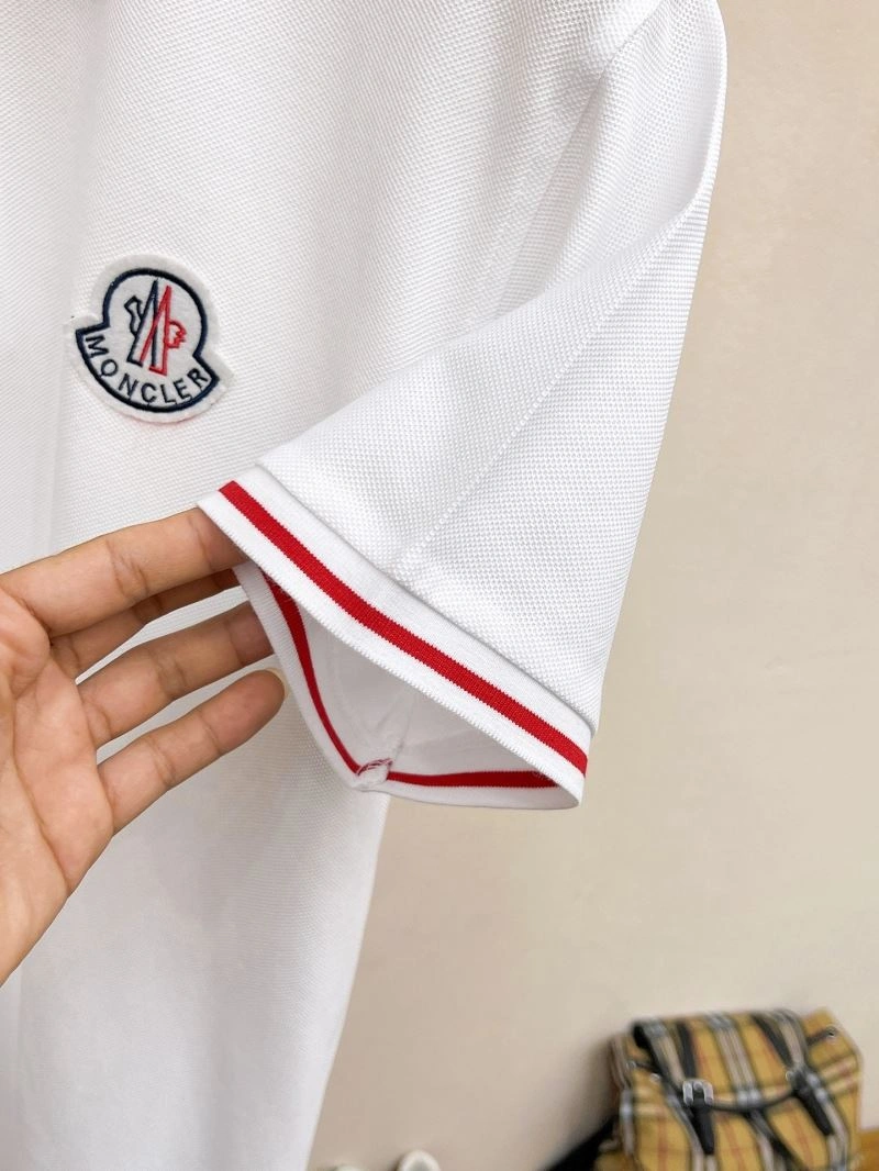 Tailored Moncler T-Shirts 142227