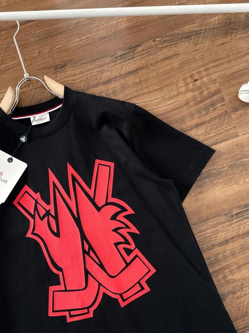 Moncler T-Shirts Lightweight 142200