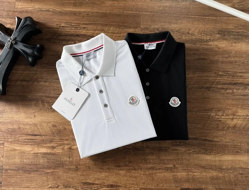Moncler T-Shirts Resilient 142212