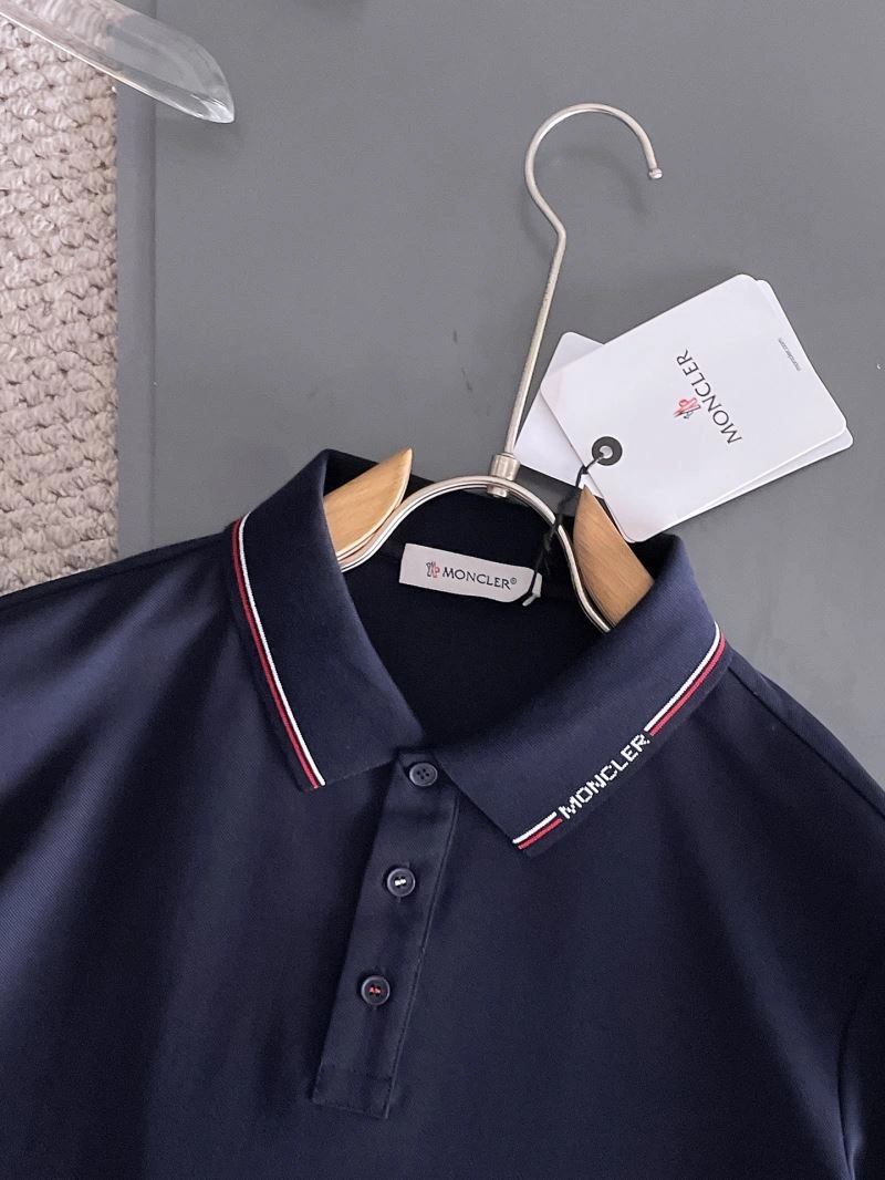 Moncler T-Shirts Elegant 142190