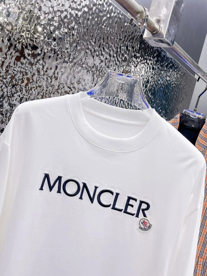 Moncler T-Shirts Packable 142187