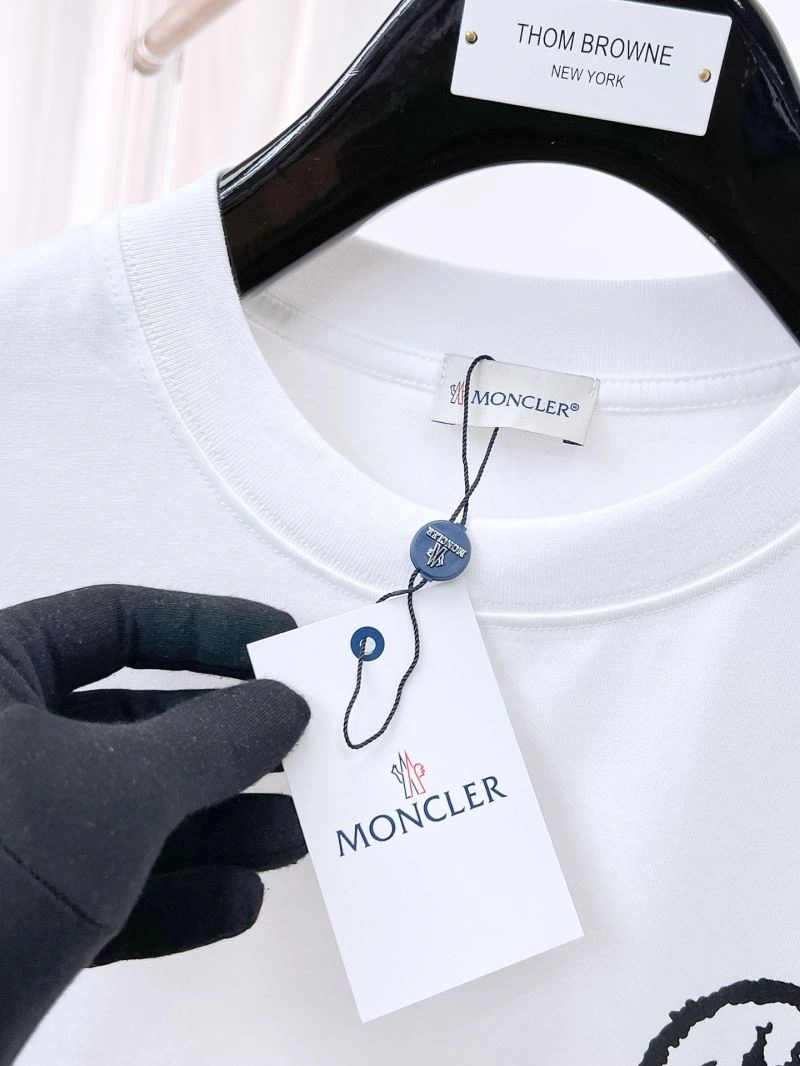 Moncler T-Shirts Trendsetting 141800