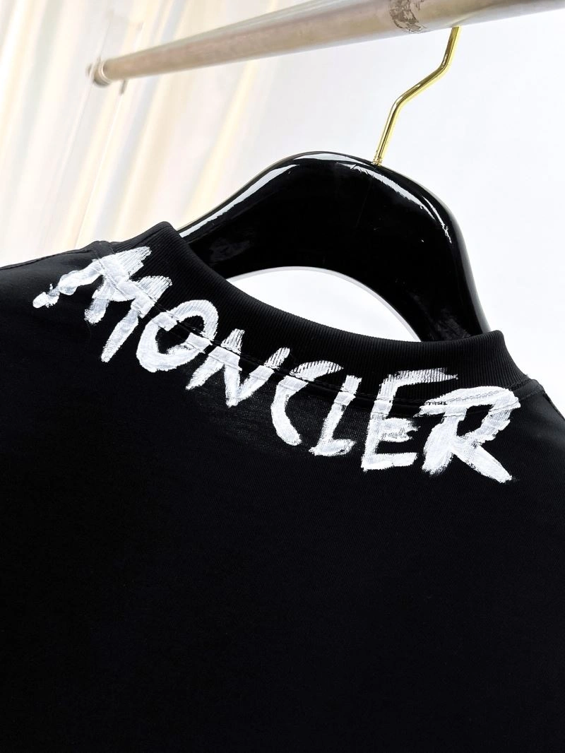 Moncler T-Shirts Supportive 141786