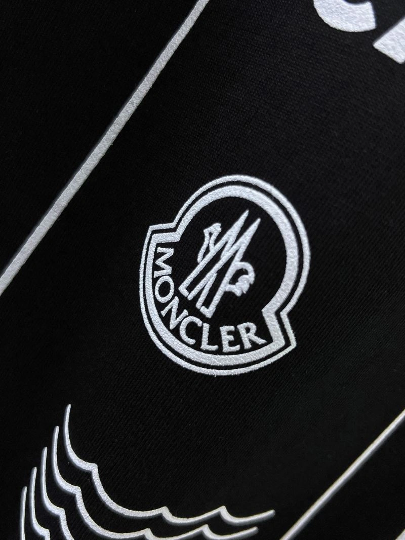 Moncler T-Shirts Thermal 141779