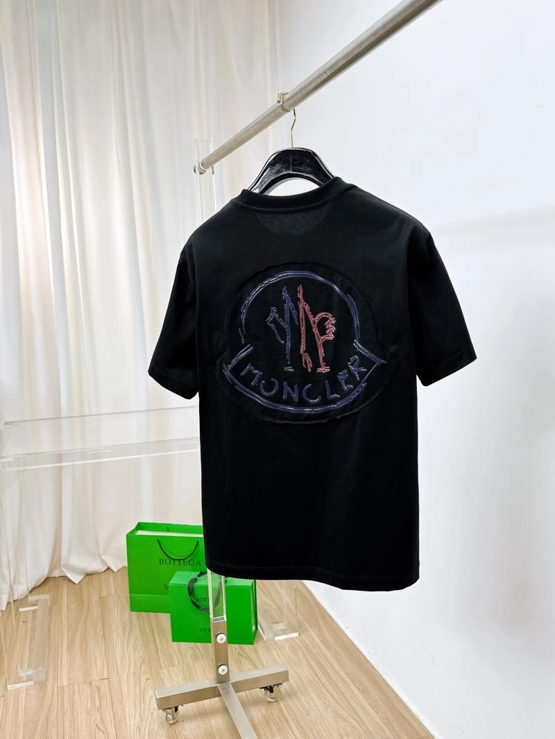 Moncler T-Shirts FashionForward 141790