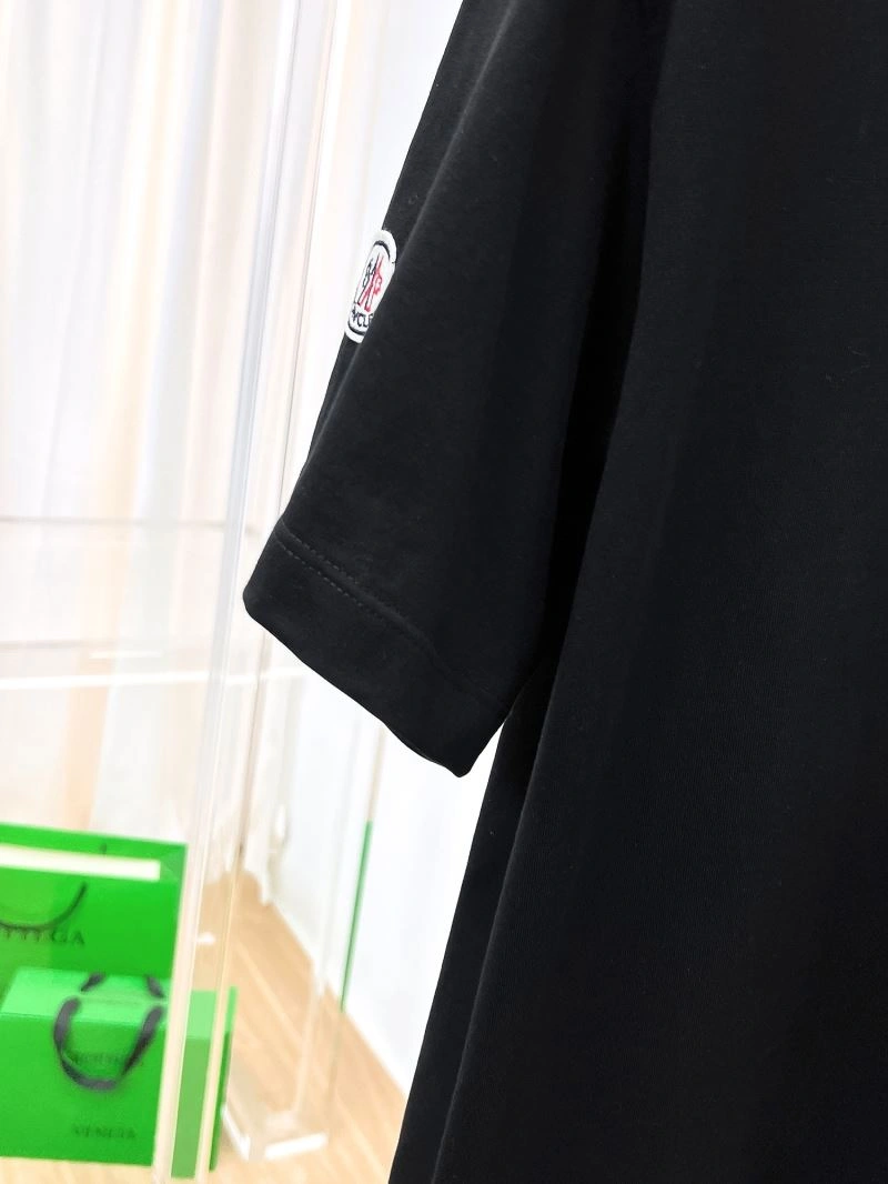 Moncler T-Shirts FashionForward 141790
