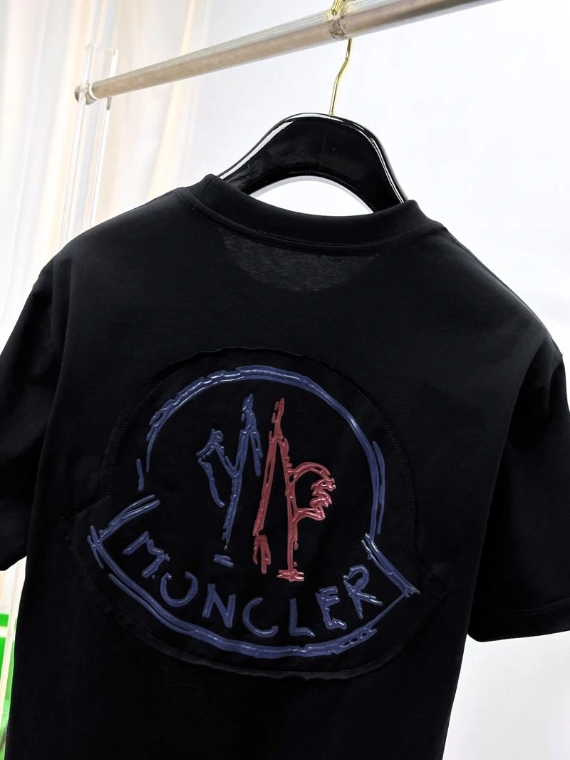 Moncler T-Shirts FashionForward 141790