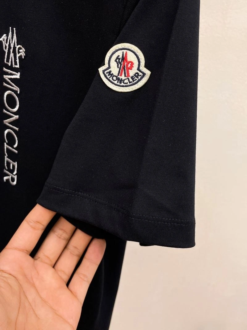 Moncler T-Shirts Fashionable 141780