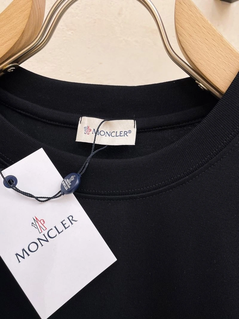 Moncler T-Shirts Fashionable 141780