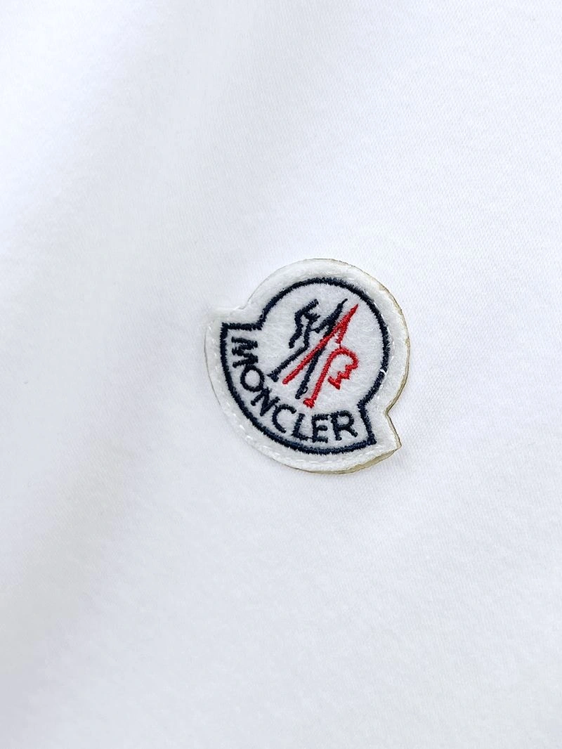 Upgraded Moncler T-Shirts 141781