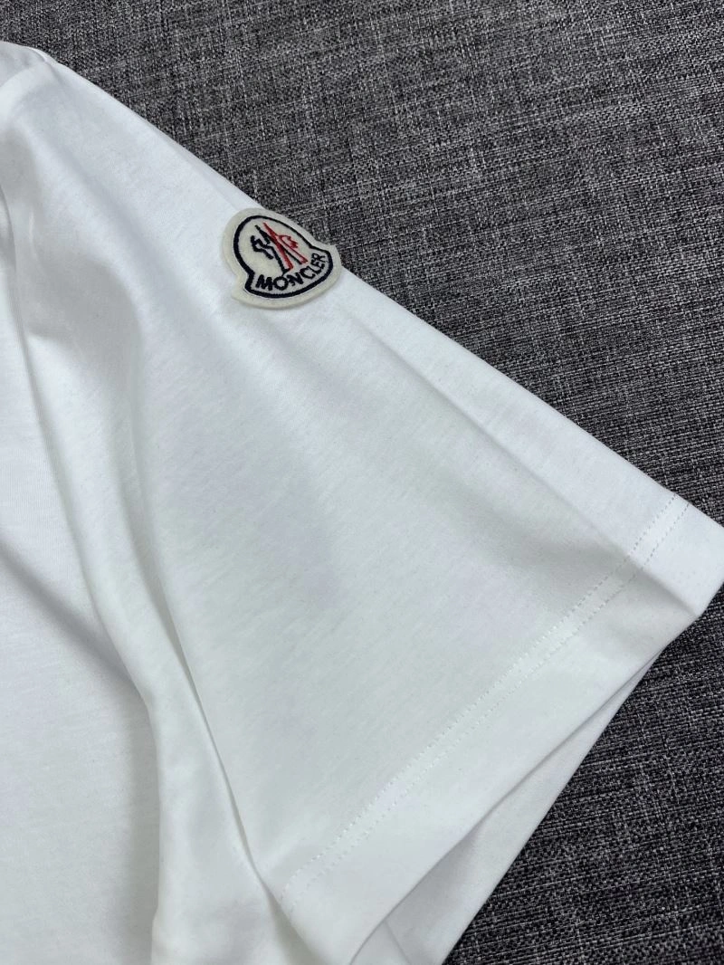 Vibrant Moncler T-Shirts 141775