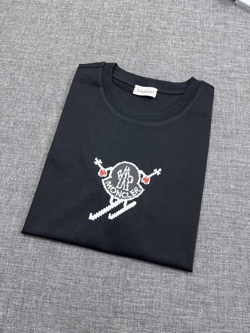 Upgraded Moncler T-Shirts 141777
