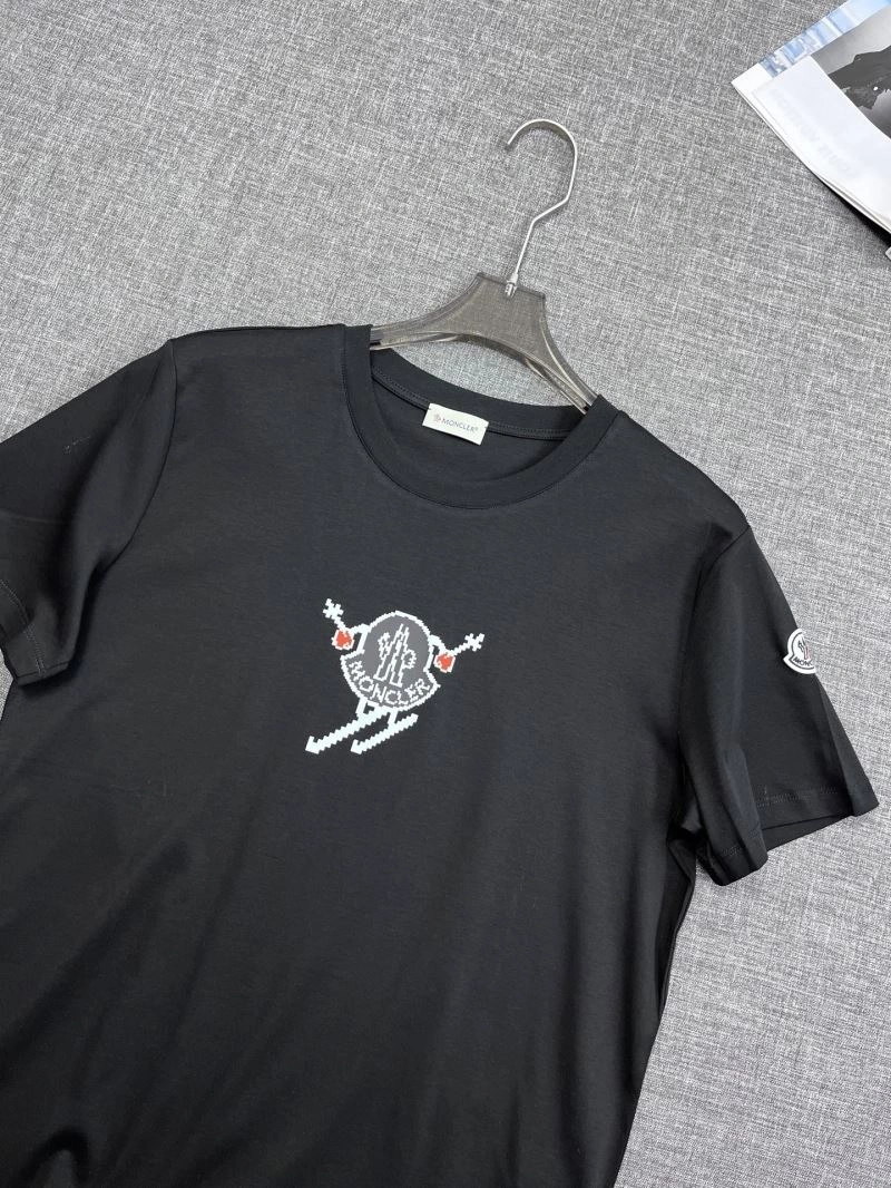 Upgraded Moncler T-Shirts 141777