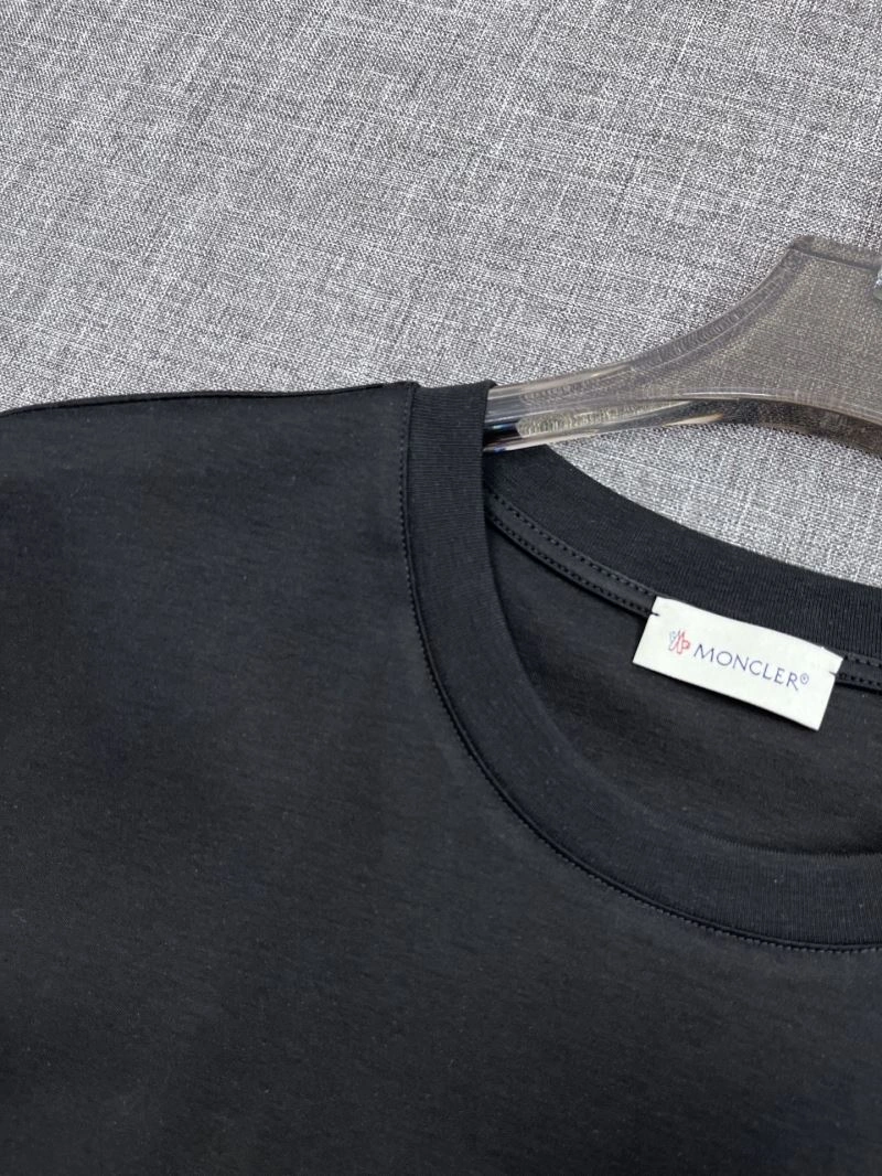 Upgraded Moncler T-Shirts 141777