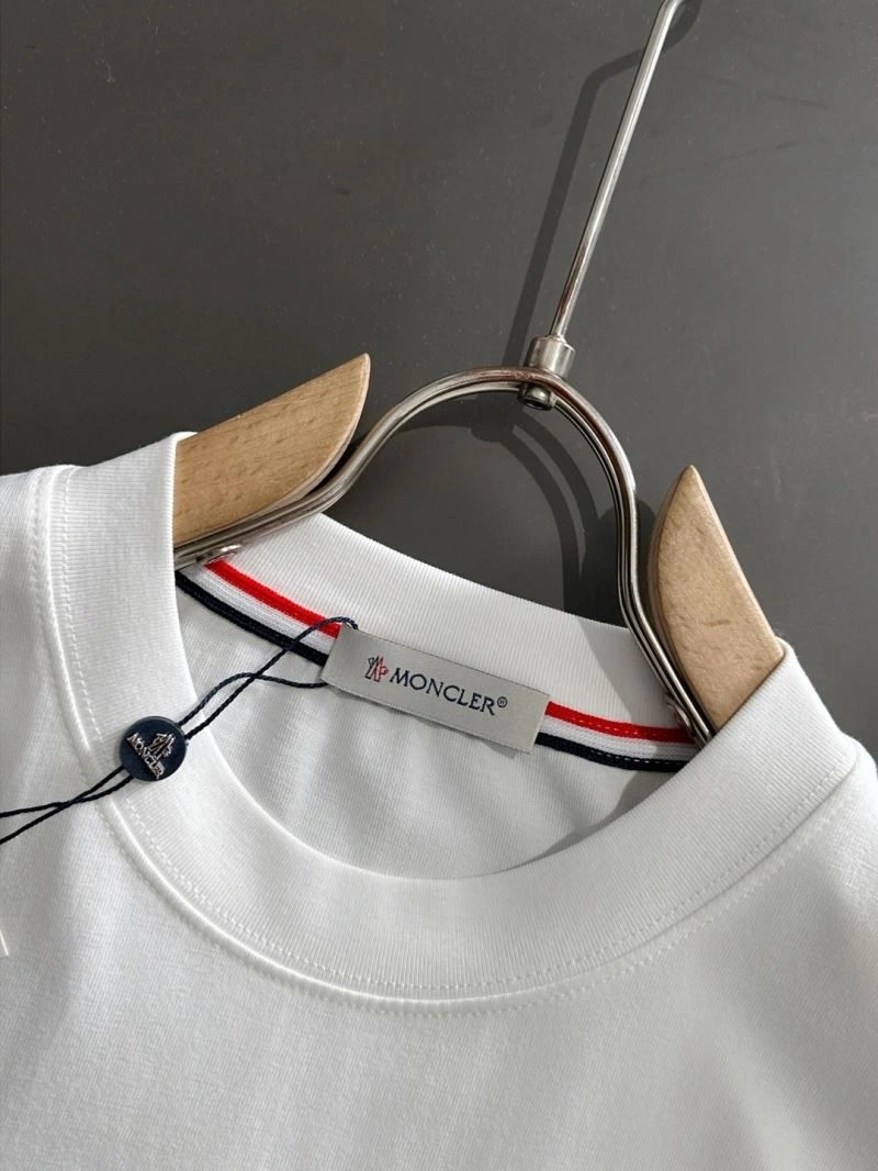 Moncler T-Shirts Compact 141763