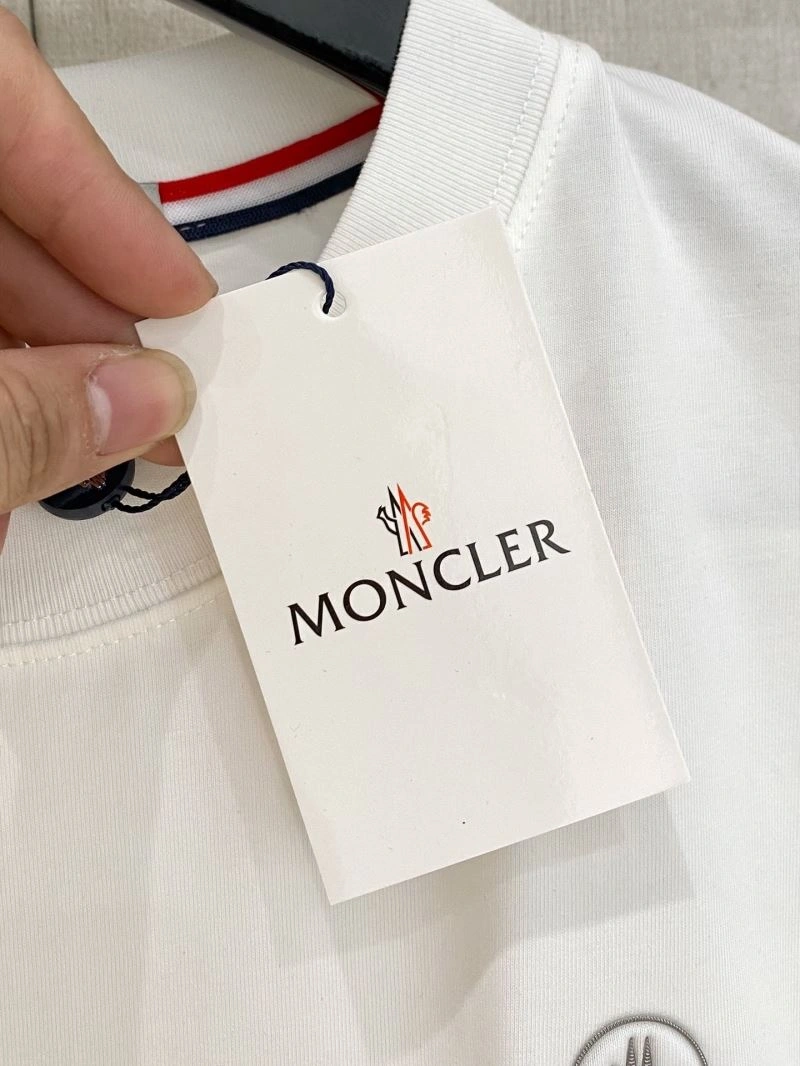 Moncler T-Shirts TimelessDesign 141760