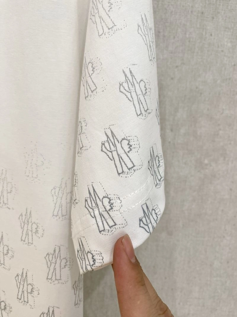 Moncler T-Shirts TimelessDesign 141760