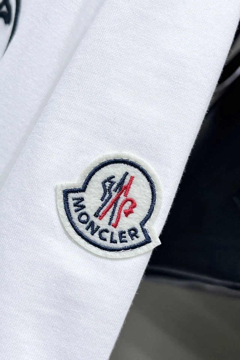 Moncler T-Shirts TechFriendly 141758