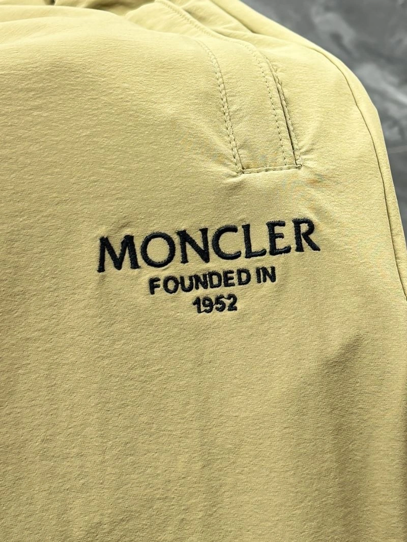 Chic Moncler T-Shirts 141750
