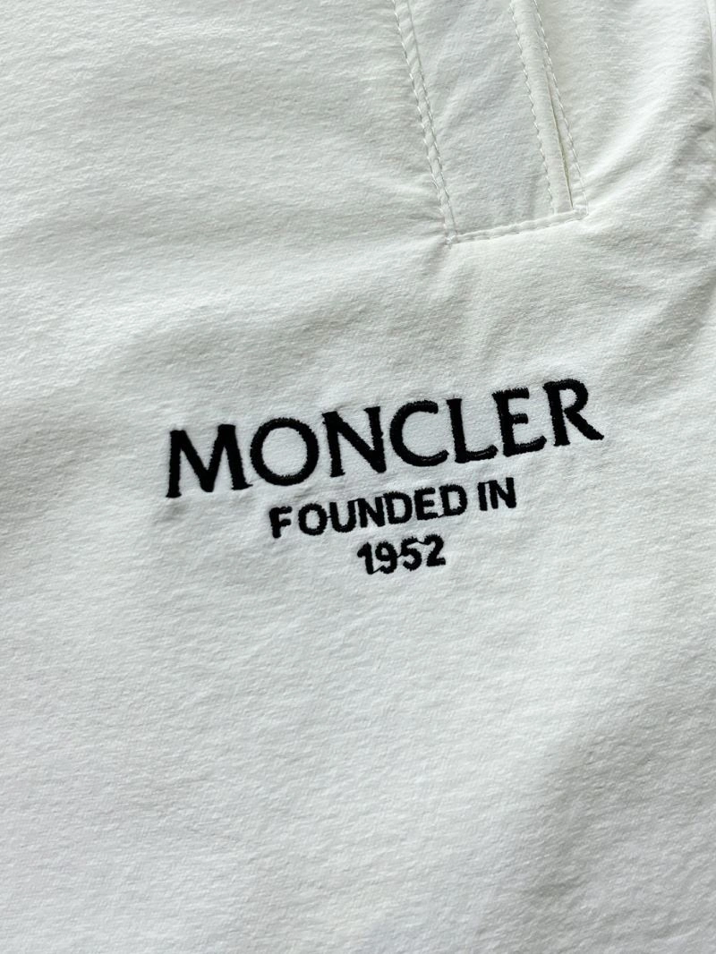 WellDesigned Moncler T-Shirts 141757