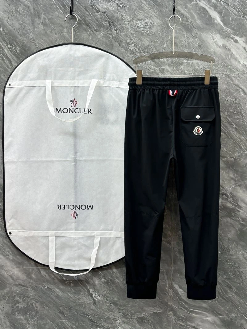 Resilient Moncler T-Shirts 141744