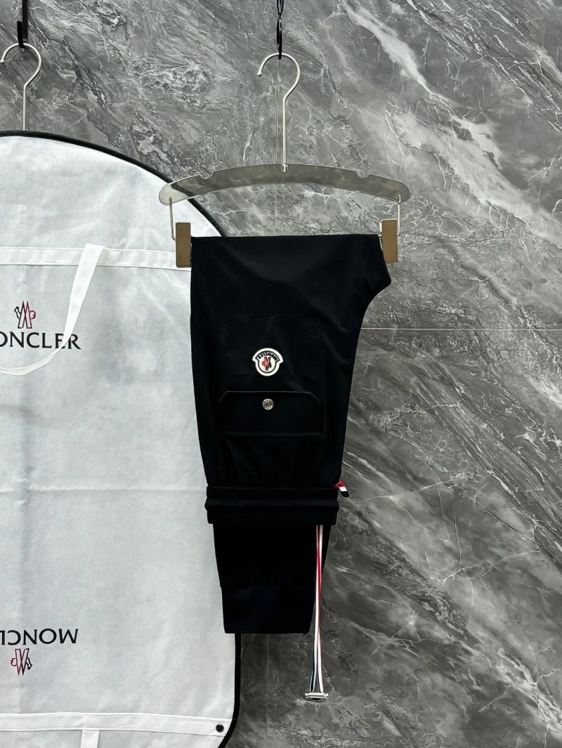 Resilient Moncler T-Shirts 141744