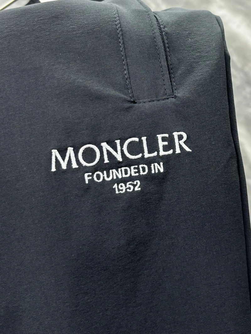 Resilient Moncler T-Shirts 141744