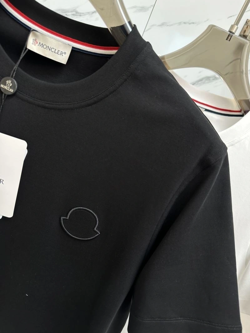 Moncler T-Shirts EasyMatch 141743