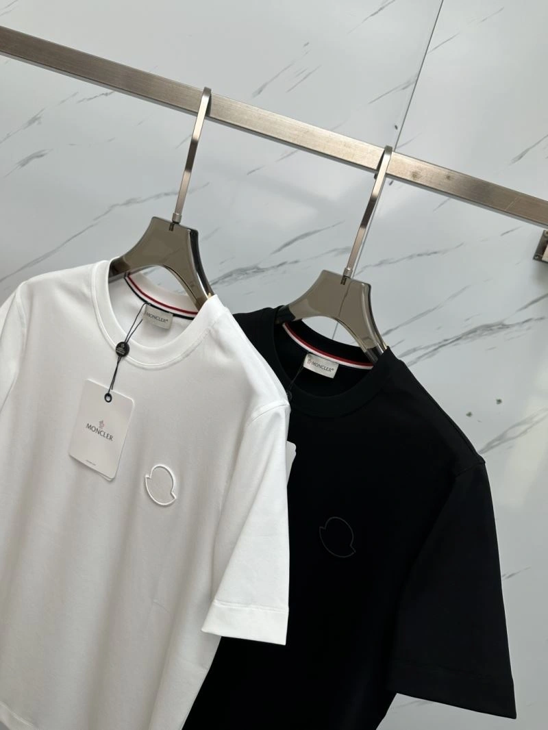 Moncler T-Shirts EasyMatch 141743