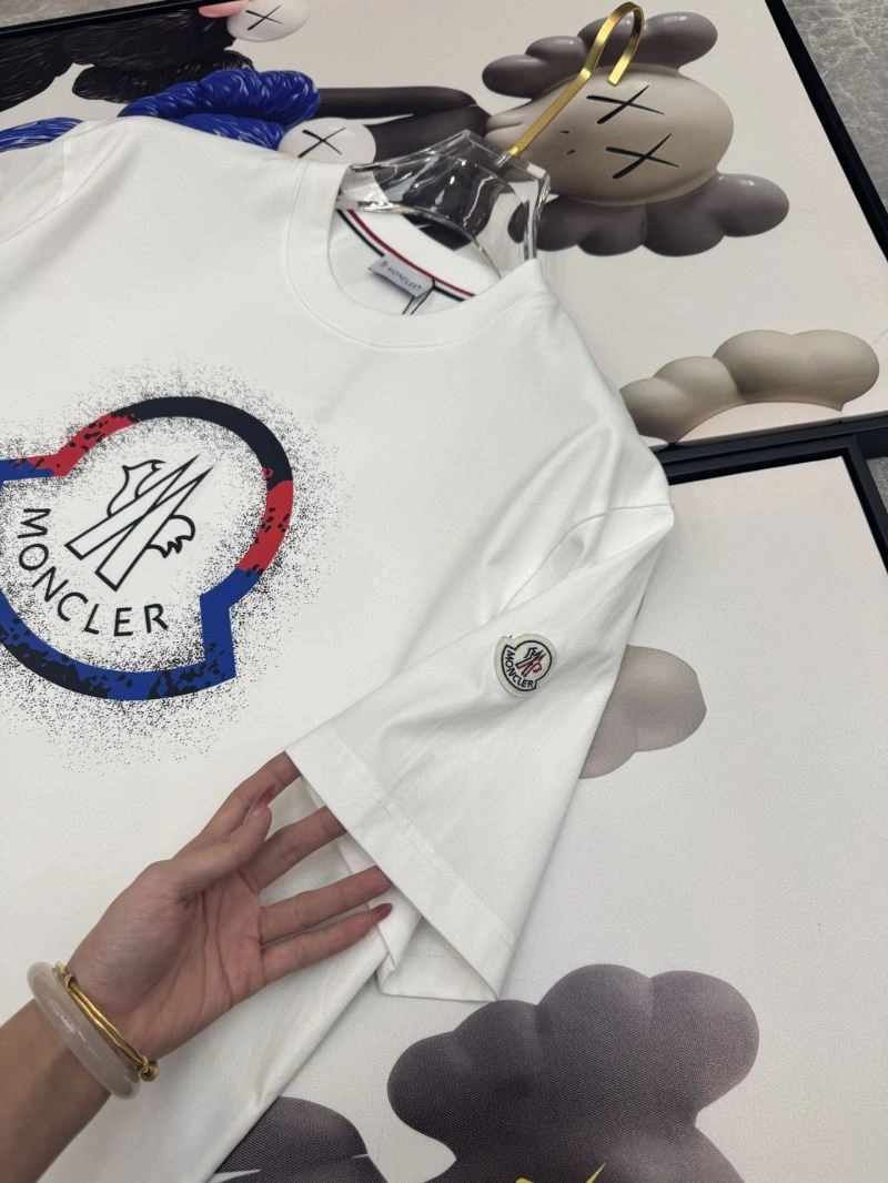 TechFriendly Moncler T-Shirts 141752