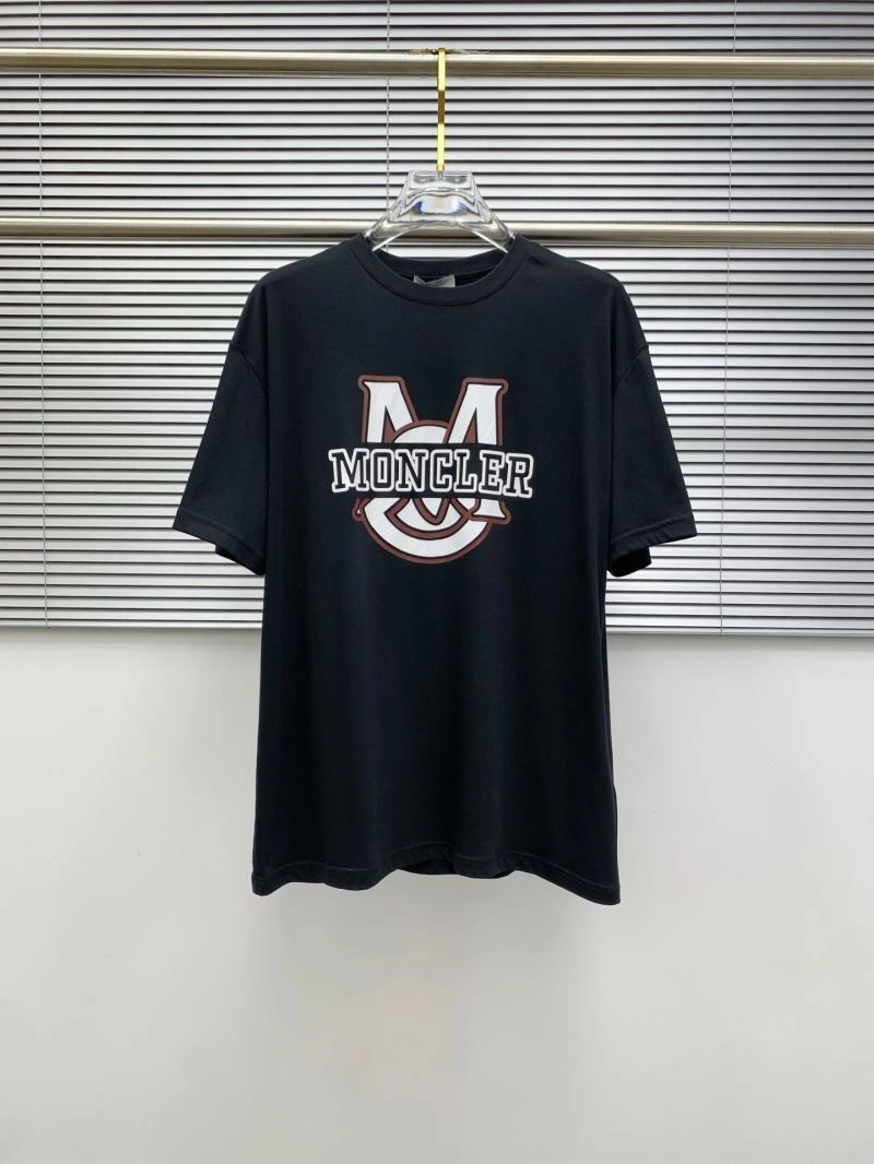 Effortless Moncler T-Shirts 141751
