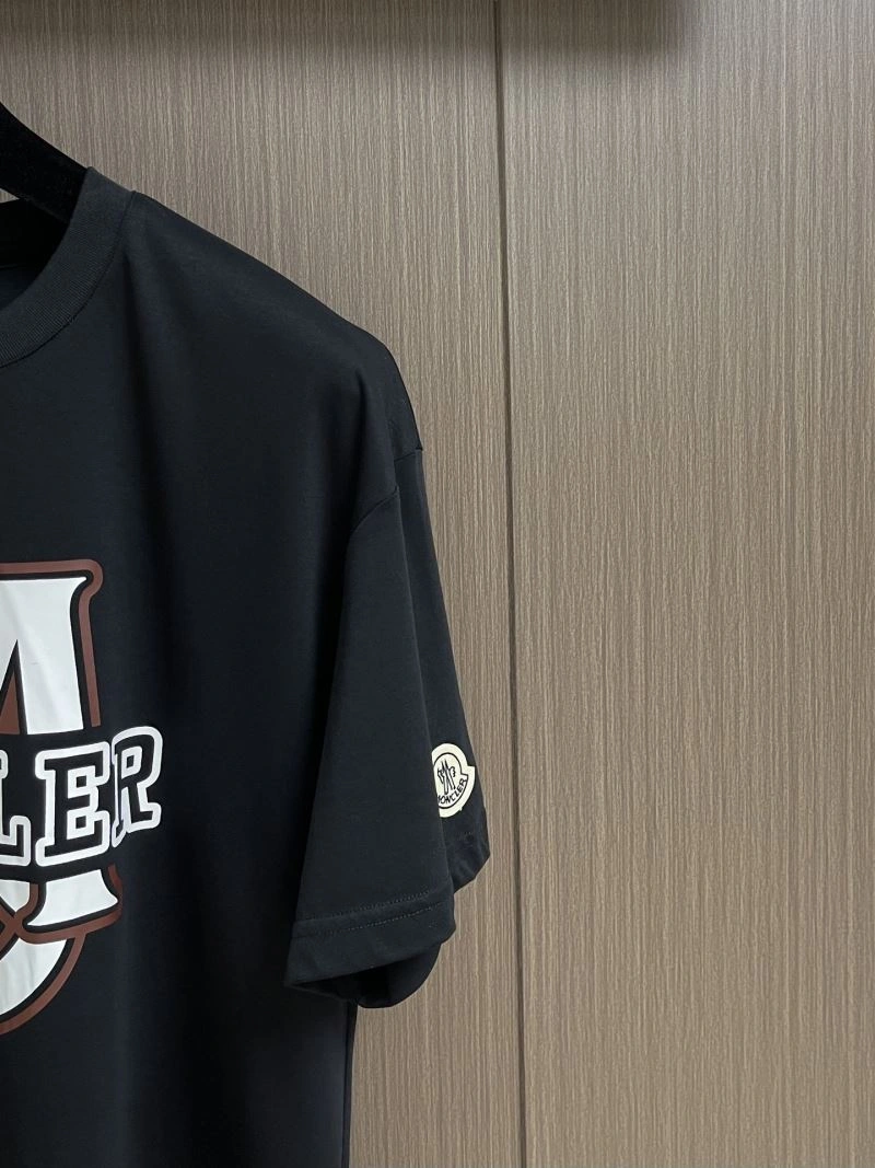 Moncler T-Shirts TravelReady 141738
