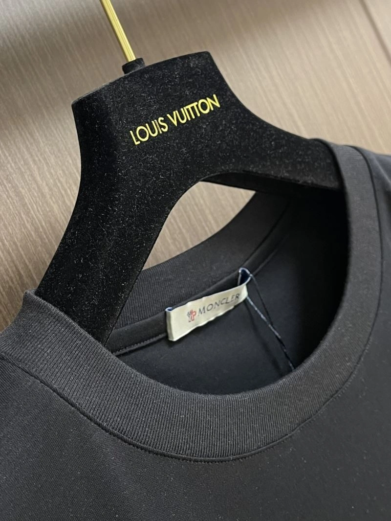 Moncler T-Shirts TravelReady 141738