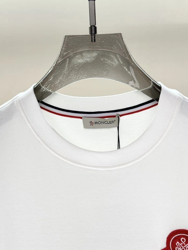 Moncler T-Shirts Sporty 141735