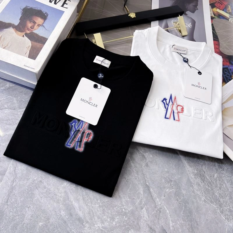 Lightweight Moncler T-Shirts 141734