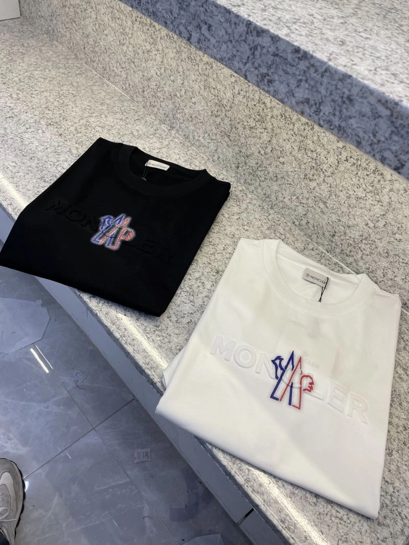Moncler T-Shirts Comfortable 141733