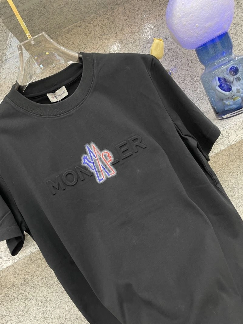 Moncler T-Shirts Comfortable 141733