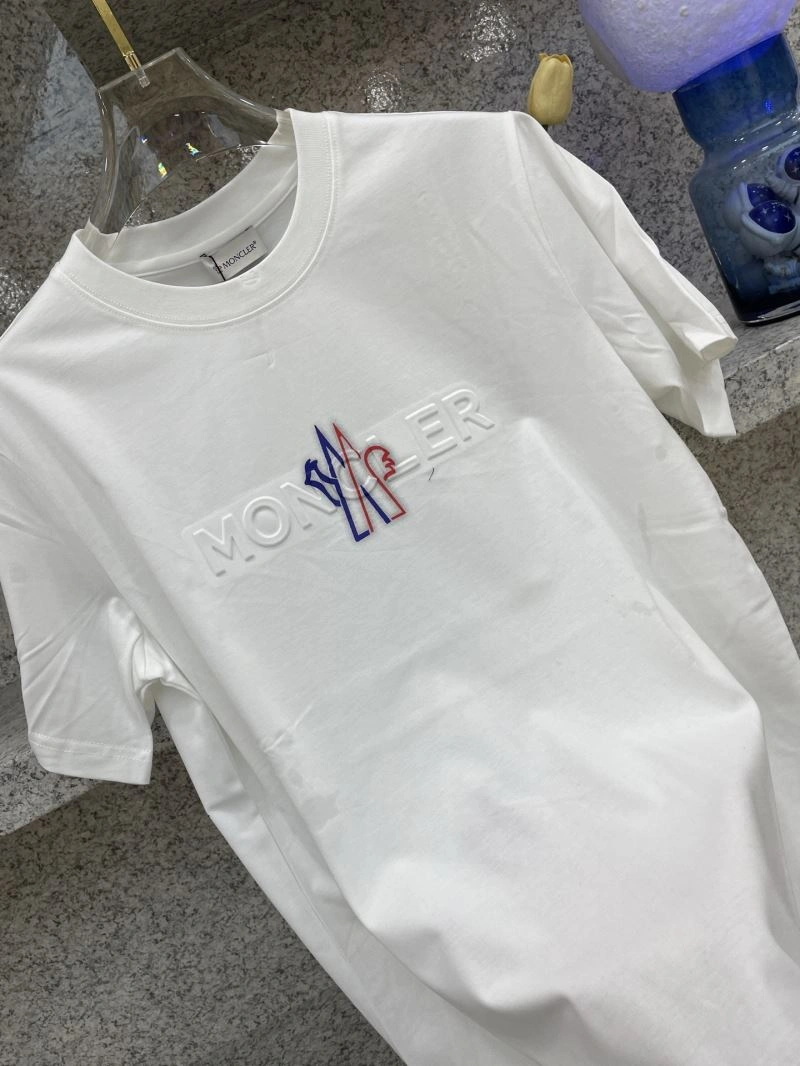 Moncler T-Shirts Comfortable 141733