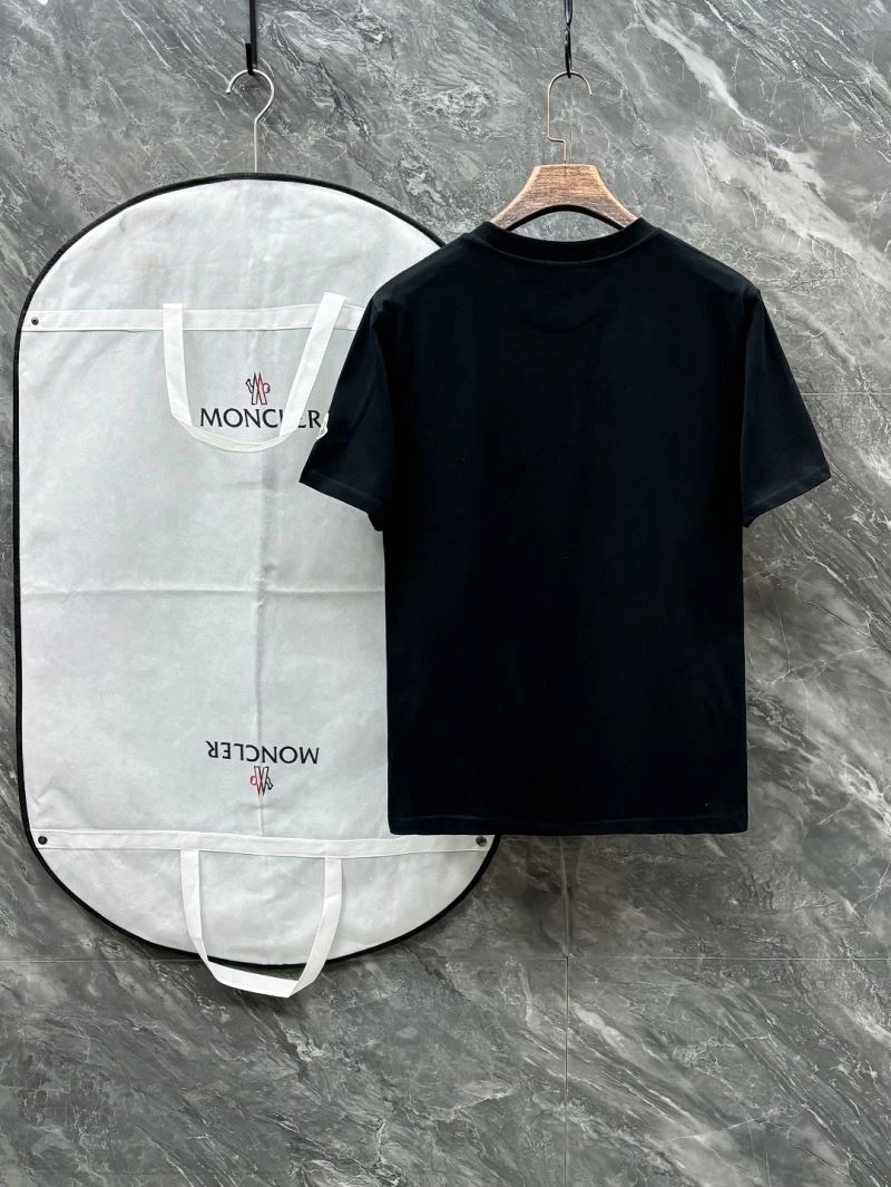 Moncler T-Shirts Comfortable 141729