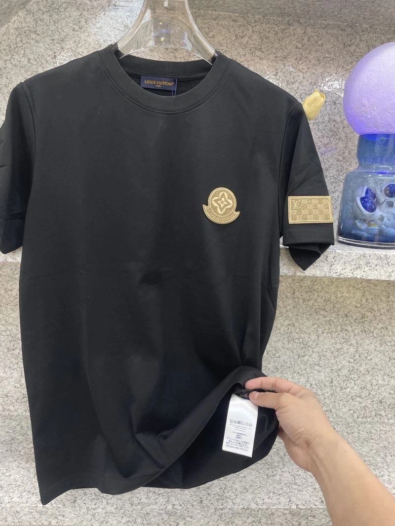ComfortFit Moncler T-Shirts 141706