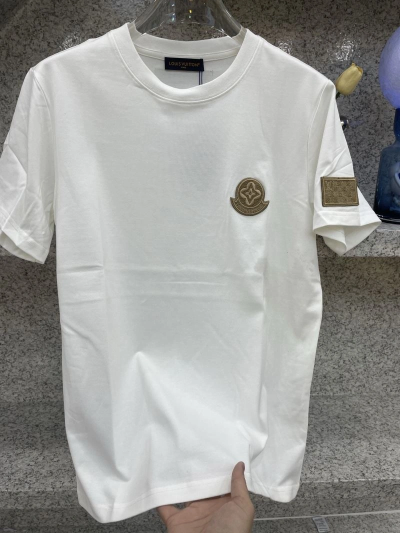 ComfortFit Moncler T-Shirts 141706