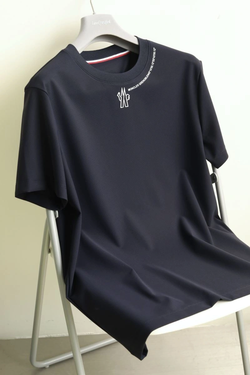 Moncler T-Shirts Unisex 141718