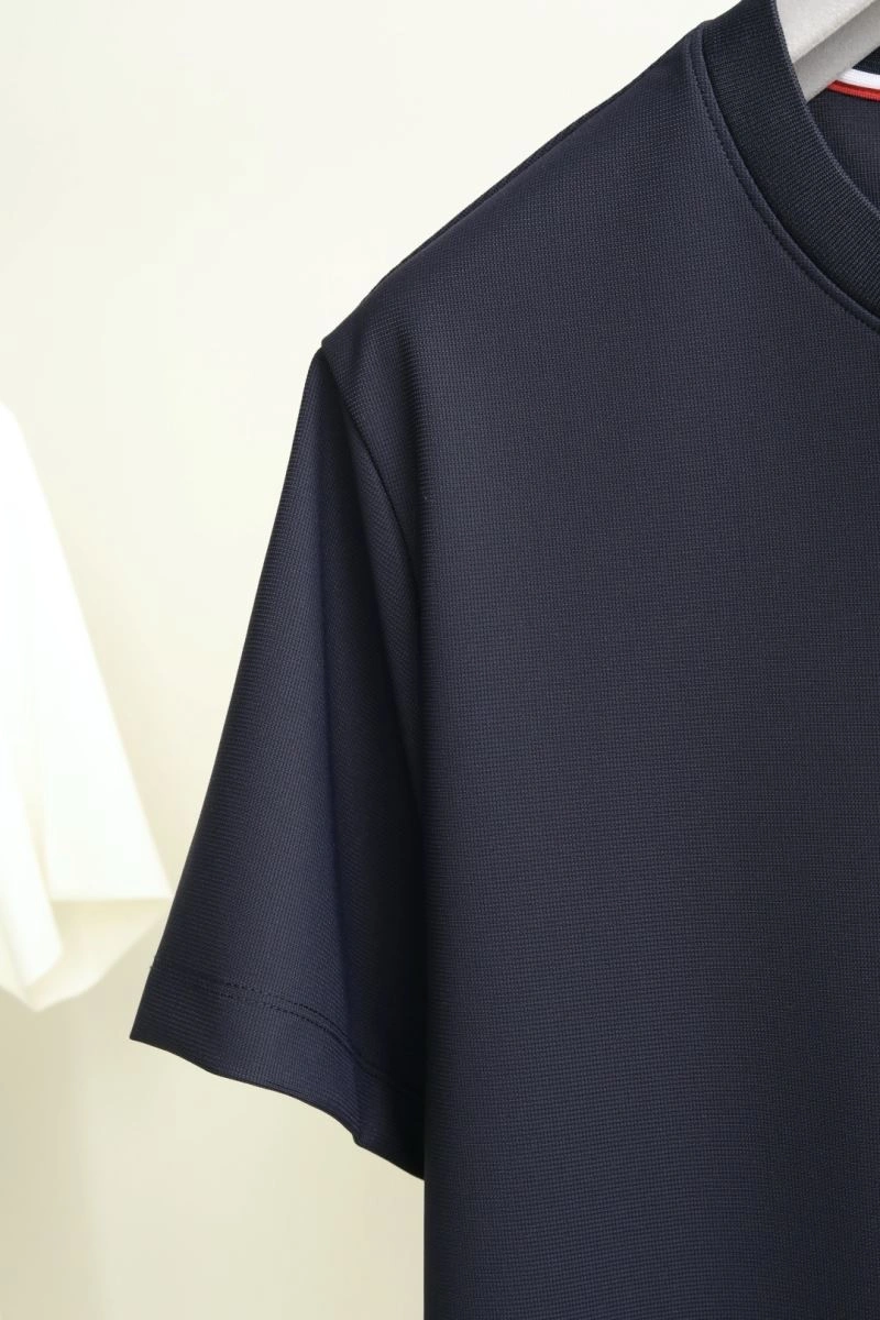 Moncler T-Shirts Unisex 141718