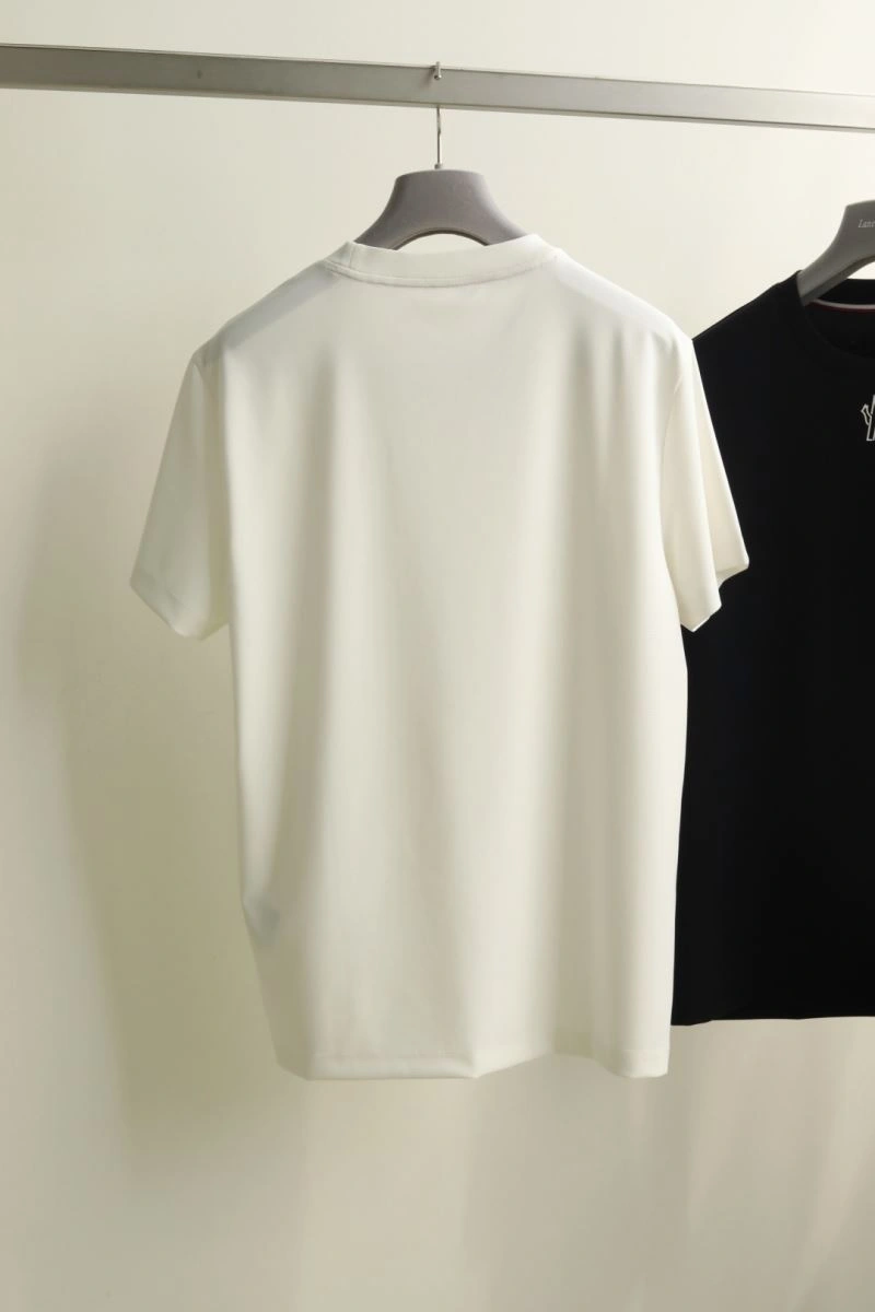 Moncler T-Shirts ComfortFit 141709