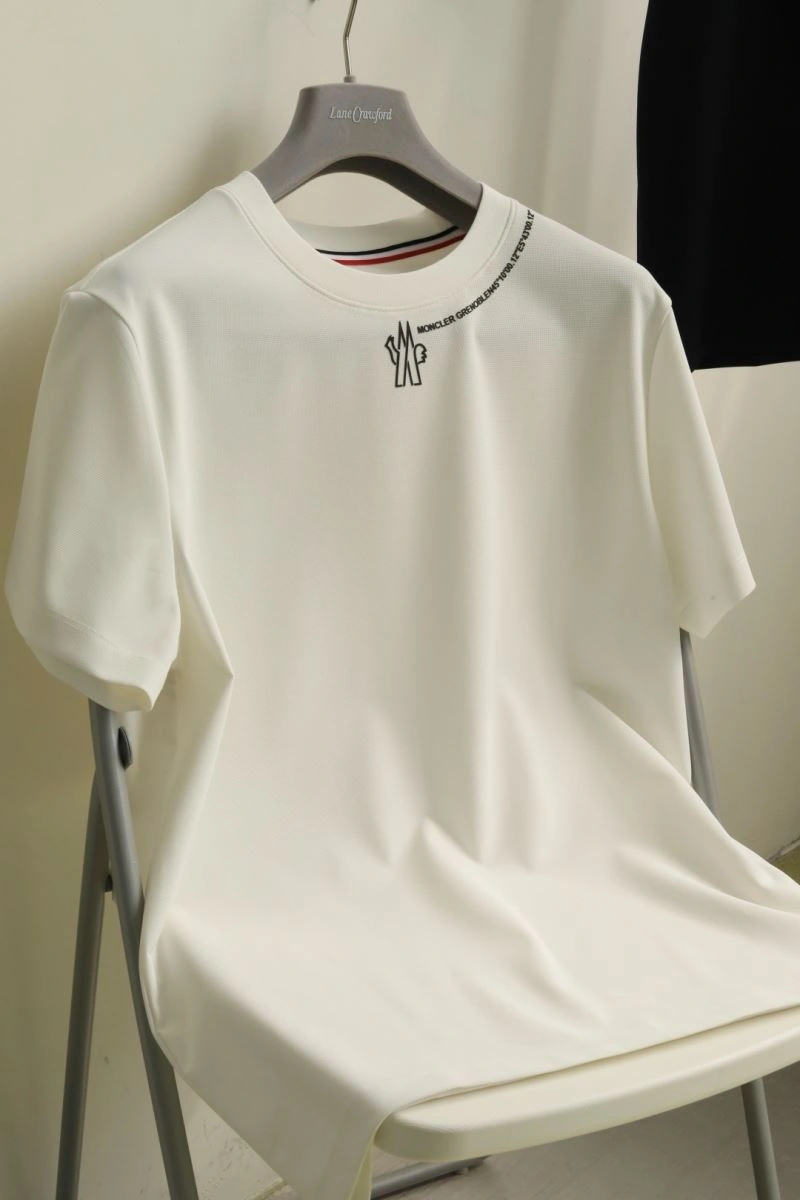 Moncler T-Shirts ComfortFit 141709