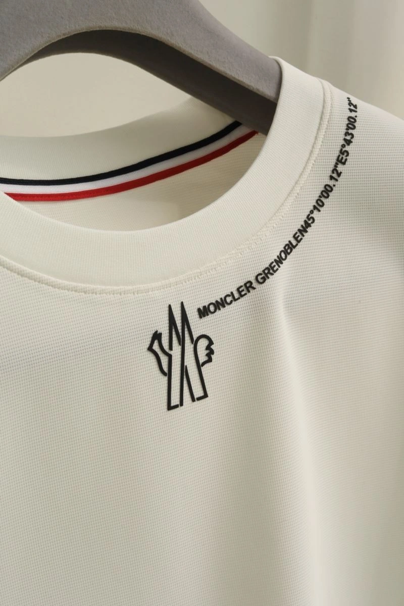 Moncler T-Shirts ComfortFit 141709