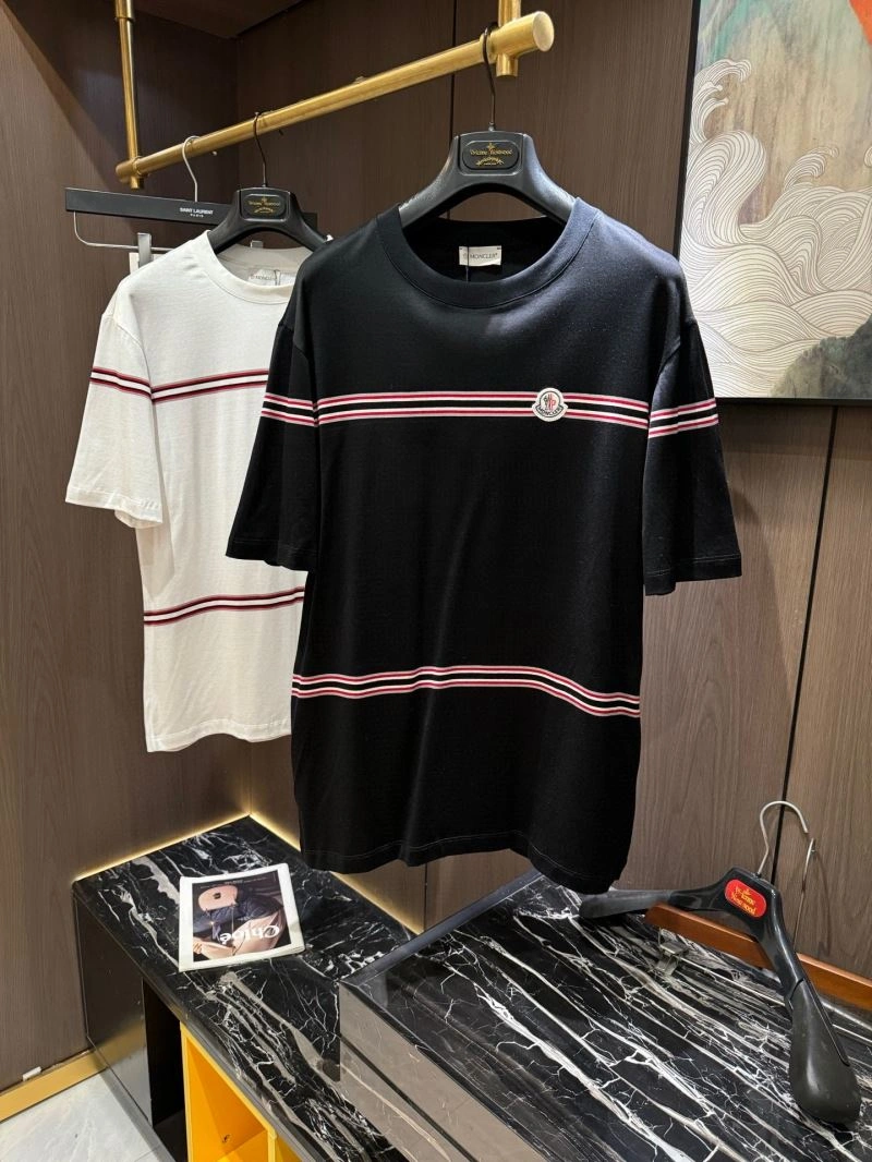 Lightweight Moncler T-Shirts 141710