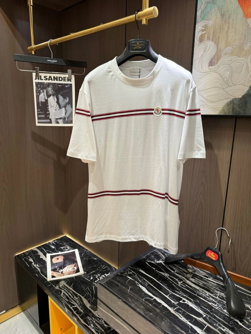 Lightweight Moncler T-Shirts 141710