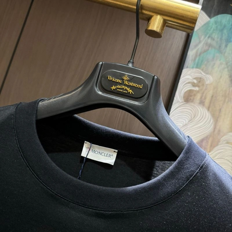 Lightweight Moncler T-Shirts 141710