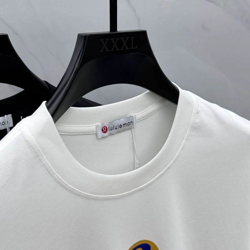 Moncler T-Shirts Resilient 141698